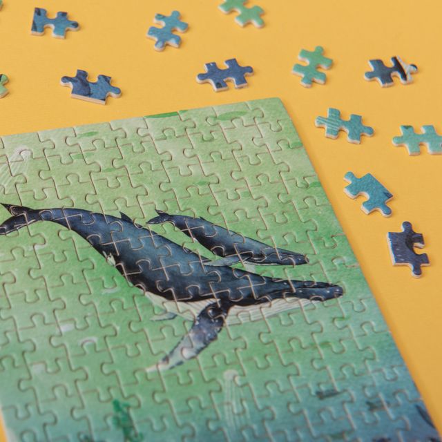 150-piece-micro-puzzle-whales