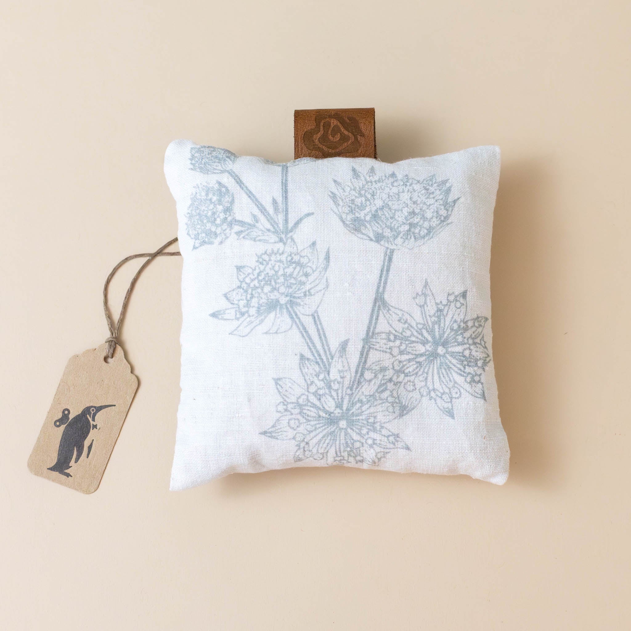 antique-linen-lavender-sachet-astrantia-soft-blue-print