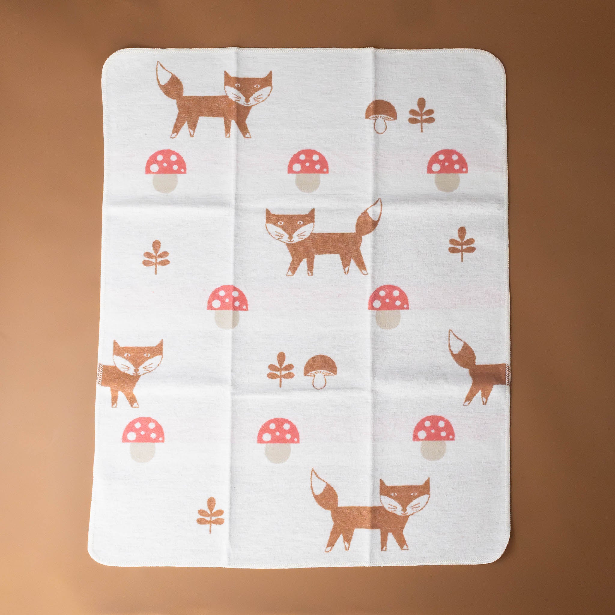 baby-blanket-foxy-mushrooms