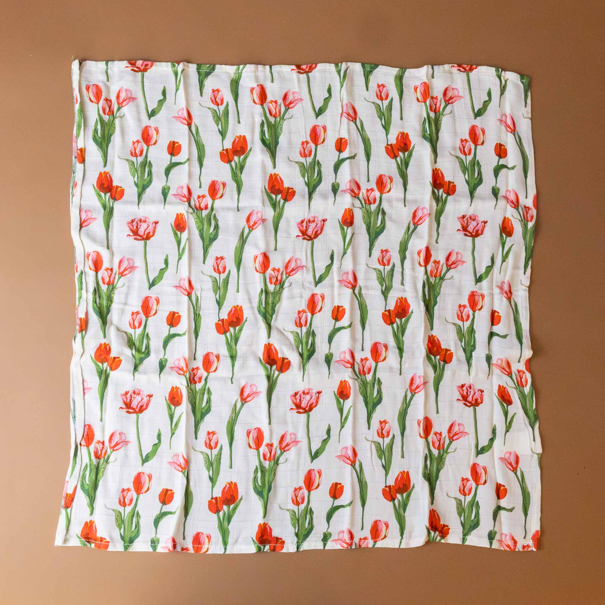 bamboo-swaddle-tulip-red-and-green-print-on-white