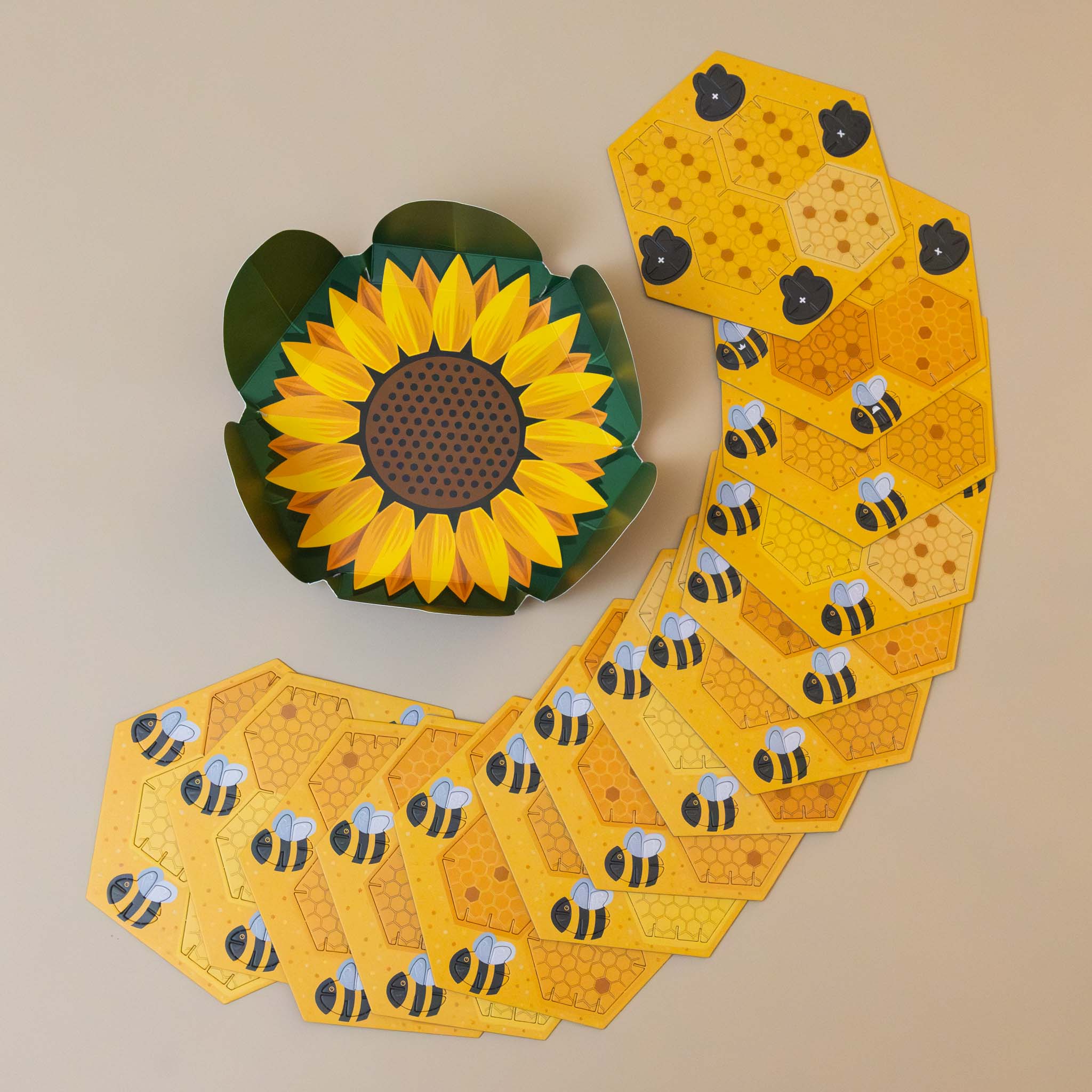 Build a Beehive Dominoes Game