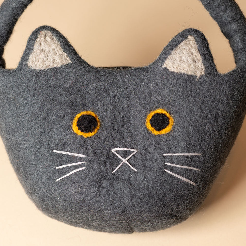 felt-black-cat-bucket