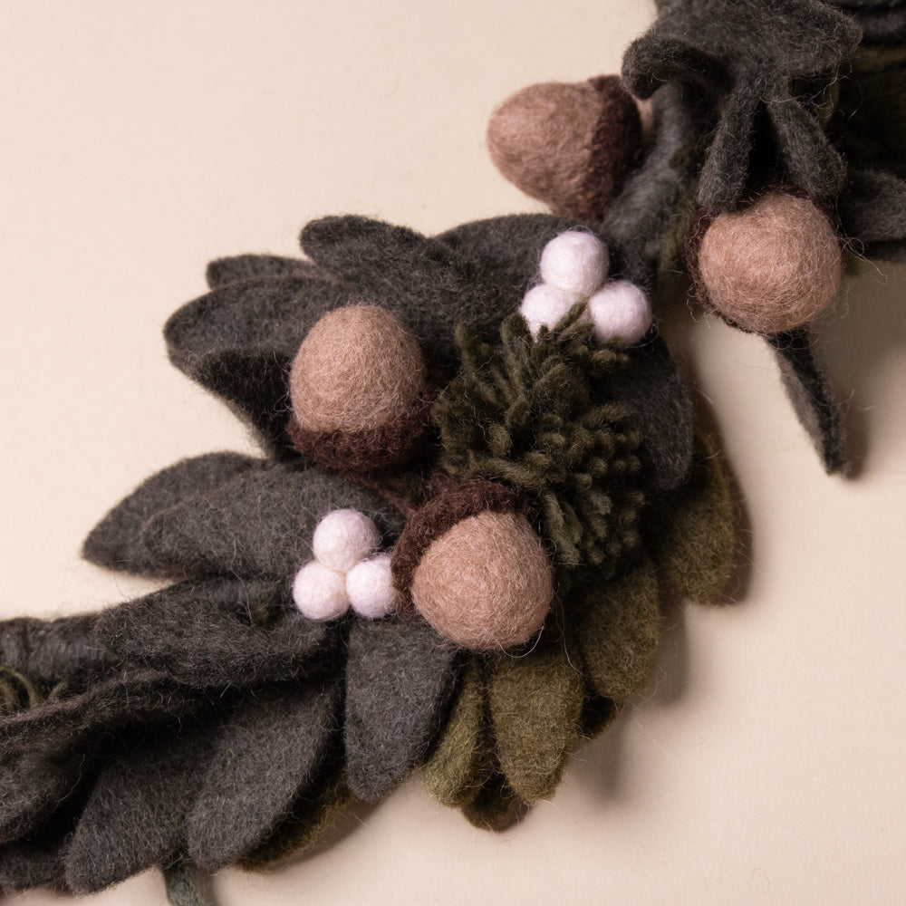 felt-leaf-wreath-white-berries-and-acorns