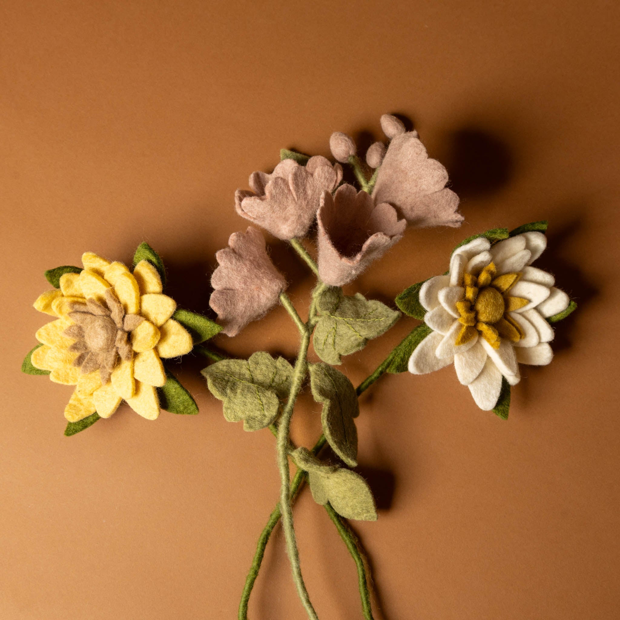 felt-sunflower-stem-butter-water-lily-white-hollyhock-blush