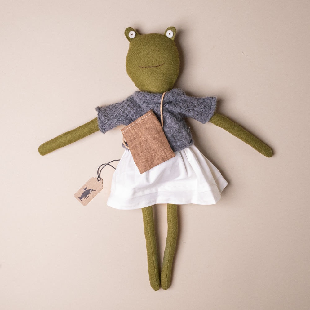 fern-the-frog-french-knit-sweater-and-morning-skirt-stuffed-animal-with-pink-satchel