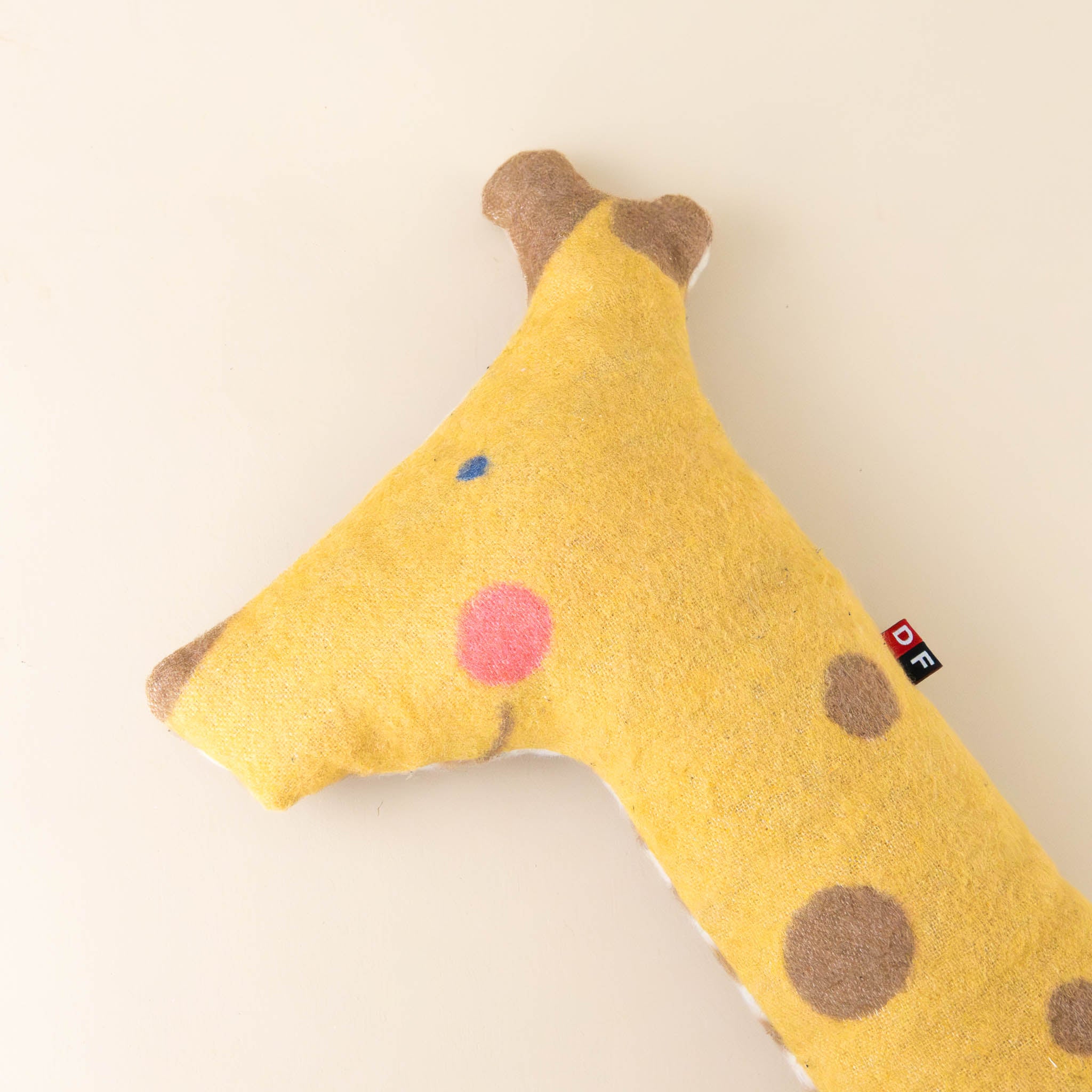 giraffe-cushion-pillow-yellow-brown-spots-face-with-rosy-cheeks