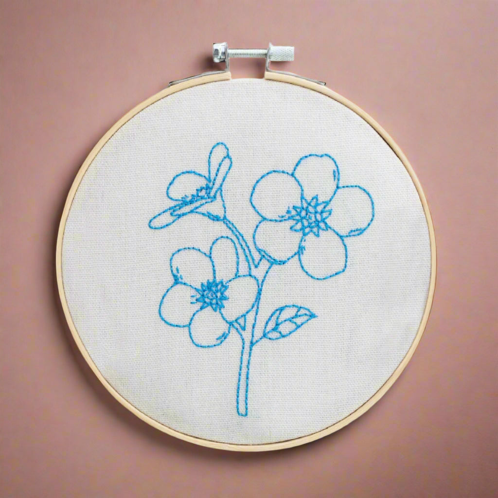 hoop-embroidery-kit-forget-me-not