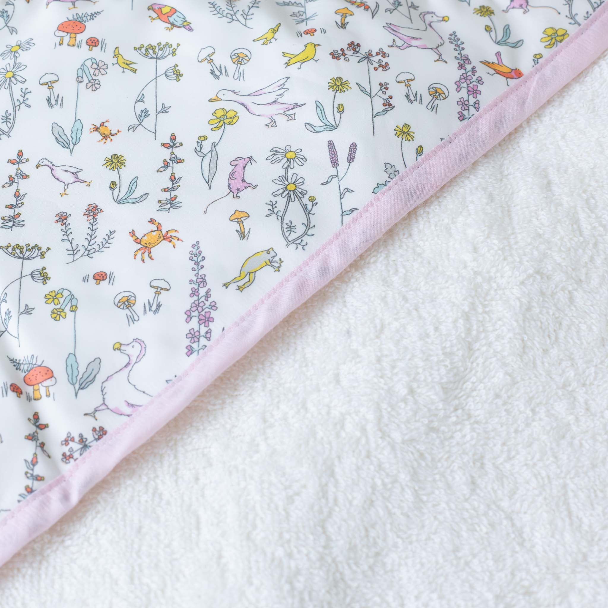 liberty-bath-towel-celeste-meadow-print-white-terrycloth