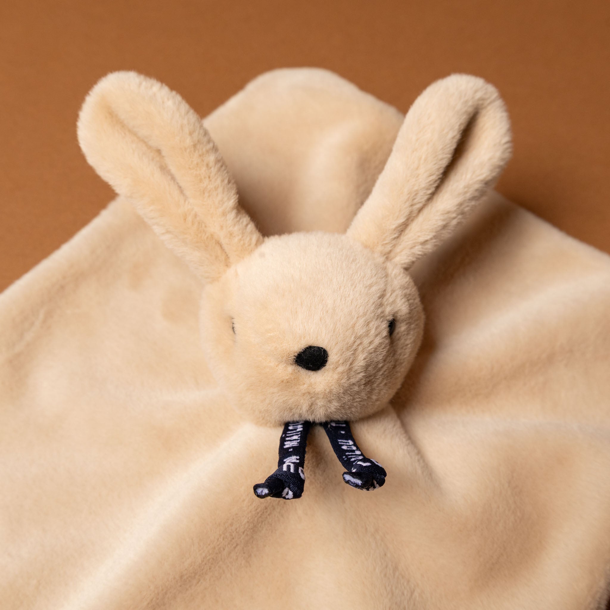 loulou-bunny-lovie-beige-face