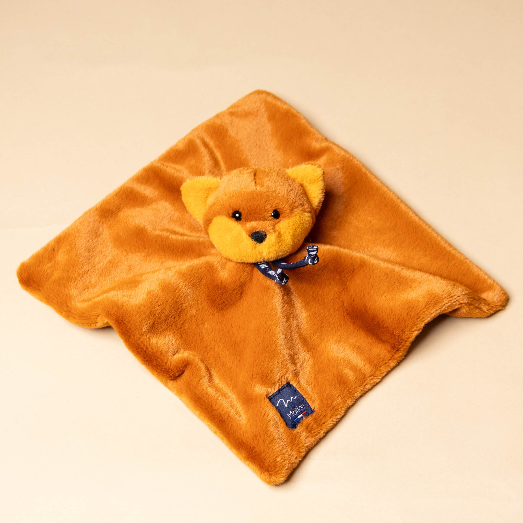 loulou-fox-lovie-flat