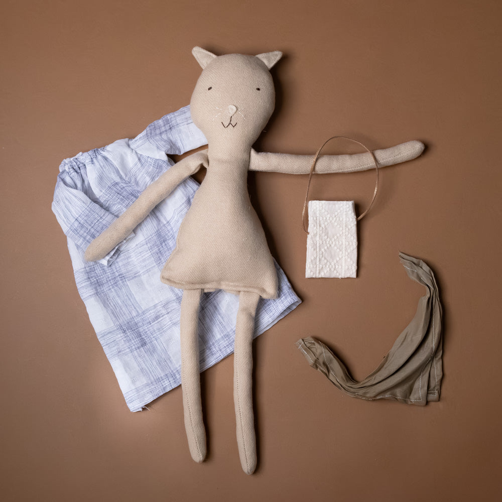 mae-the-barn-cat-chambray-plaid-day-dress-stuffed-animal-with-scarf-and-satchel