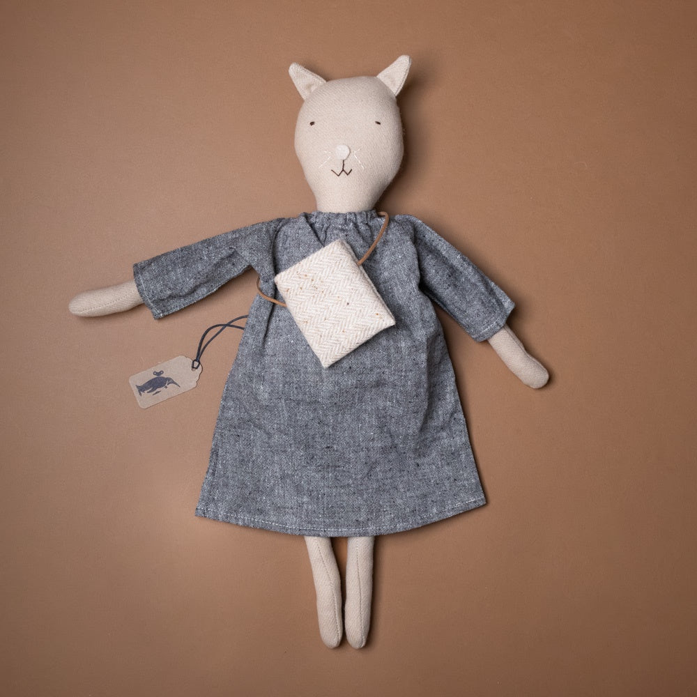 mae-the-barn-cat-charcoal-chambray-day-dress-stuffed-animal-with-satchel