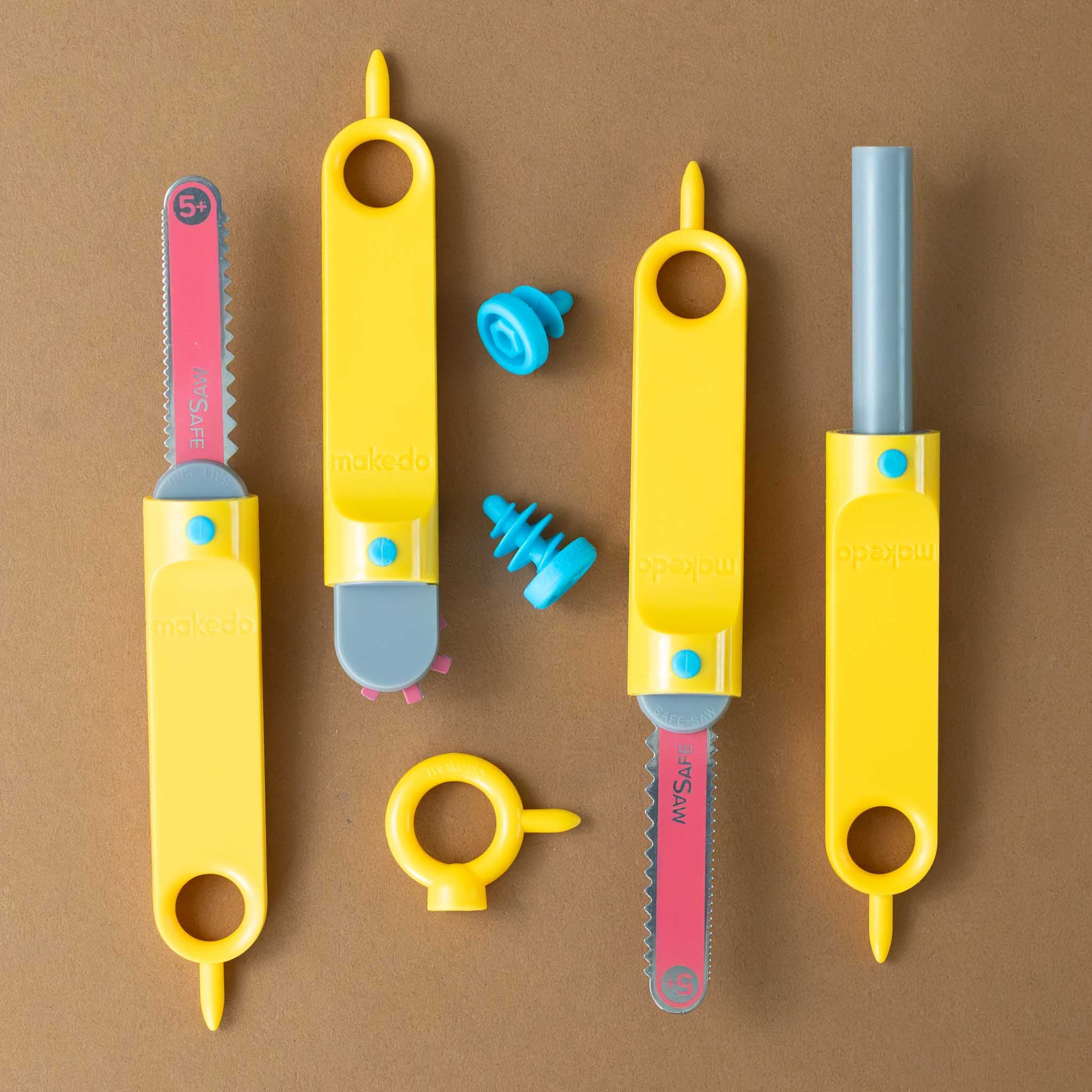 makedo-kit-discover-box-showing-all-parts-in-the-kit-detail-individual-parts-and-tools