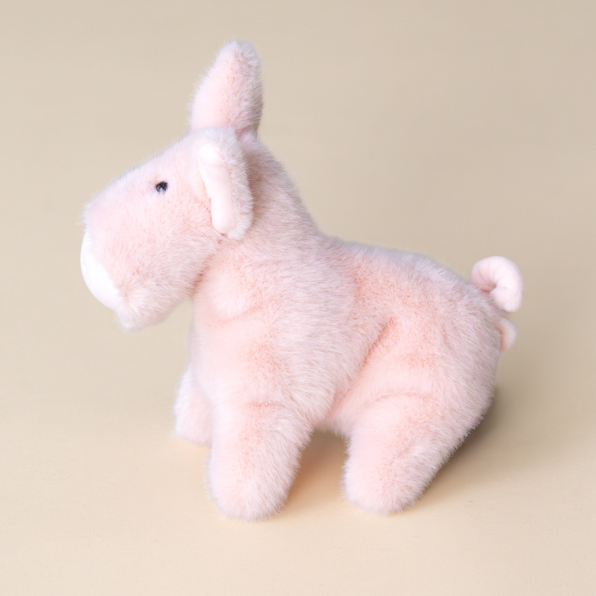pink-muzzle-peter-pig-stuffed-animal-side-with-curly-tail