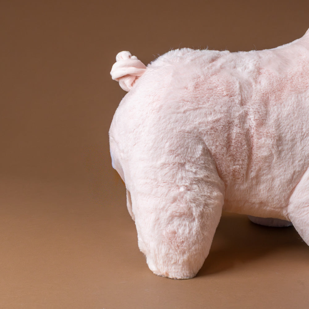 muzzle-peter-pig-jumbo-tail