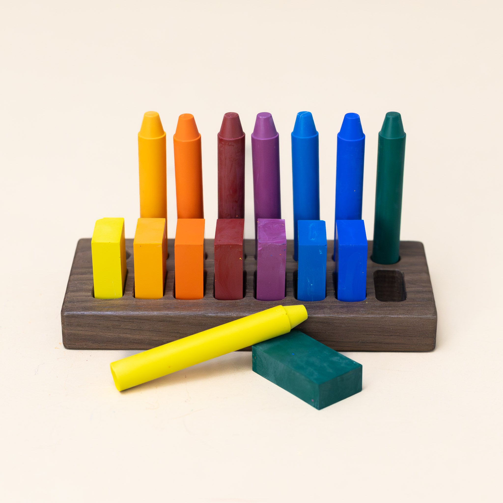 Analyzing image organic-beeswax-stick-crayon-set--8-colors---rainbow-with-wood-block-holder