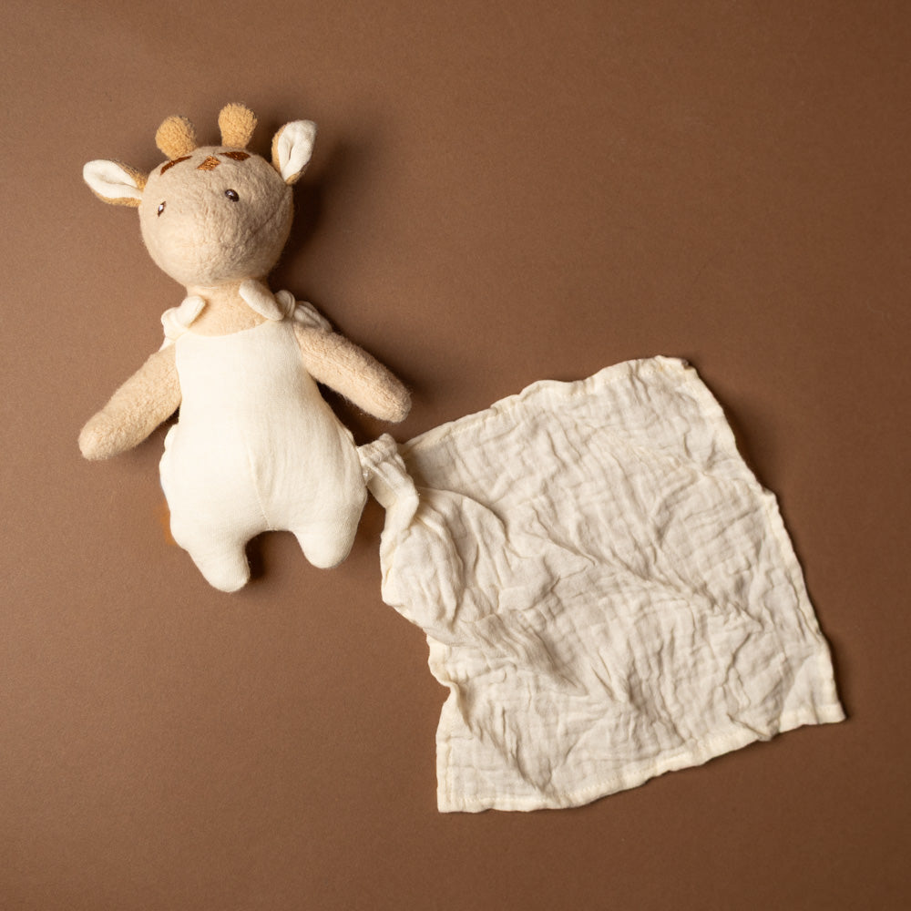 Organic Cotton Leonie Giraffe with Pocket Lovie