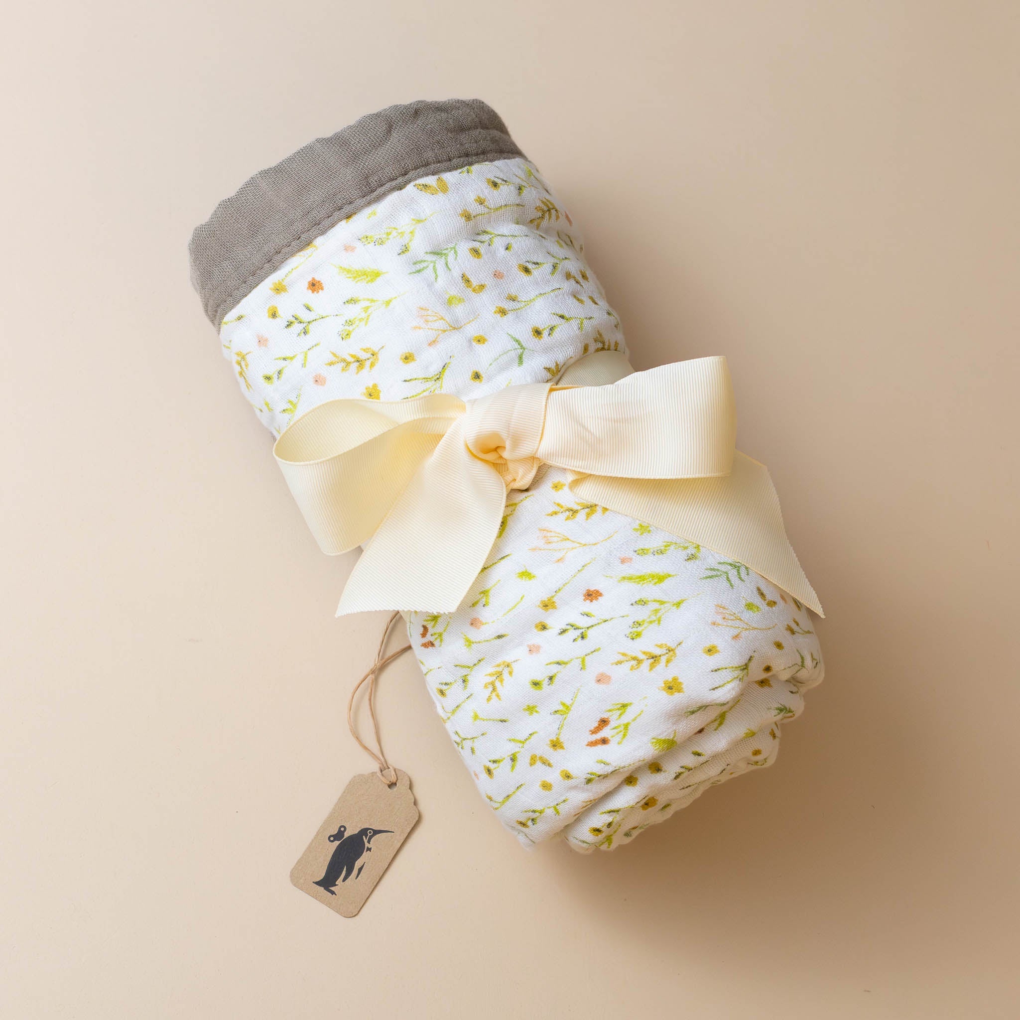 organic-cotton-muslin-blanket-floral-fields-driftwood-trip