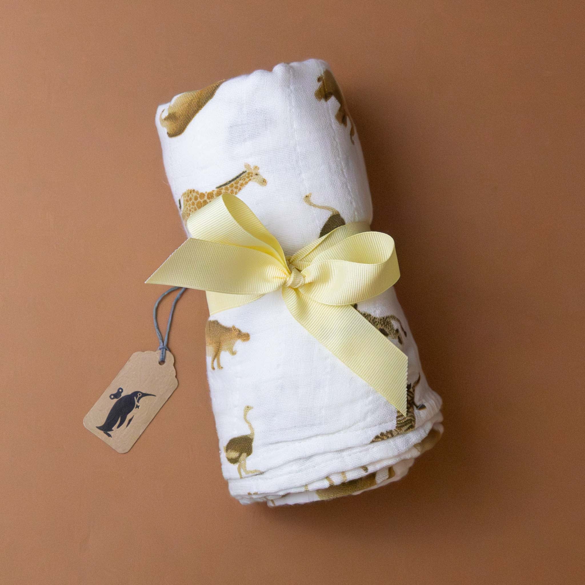 organic-cotton-muslin-swaddle-animal-cracker