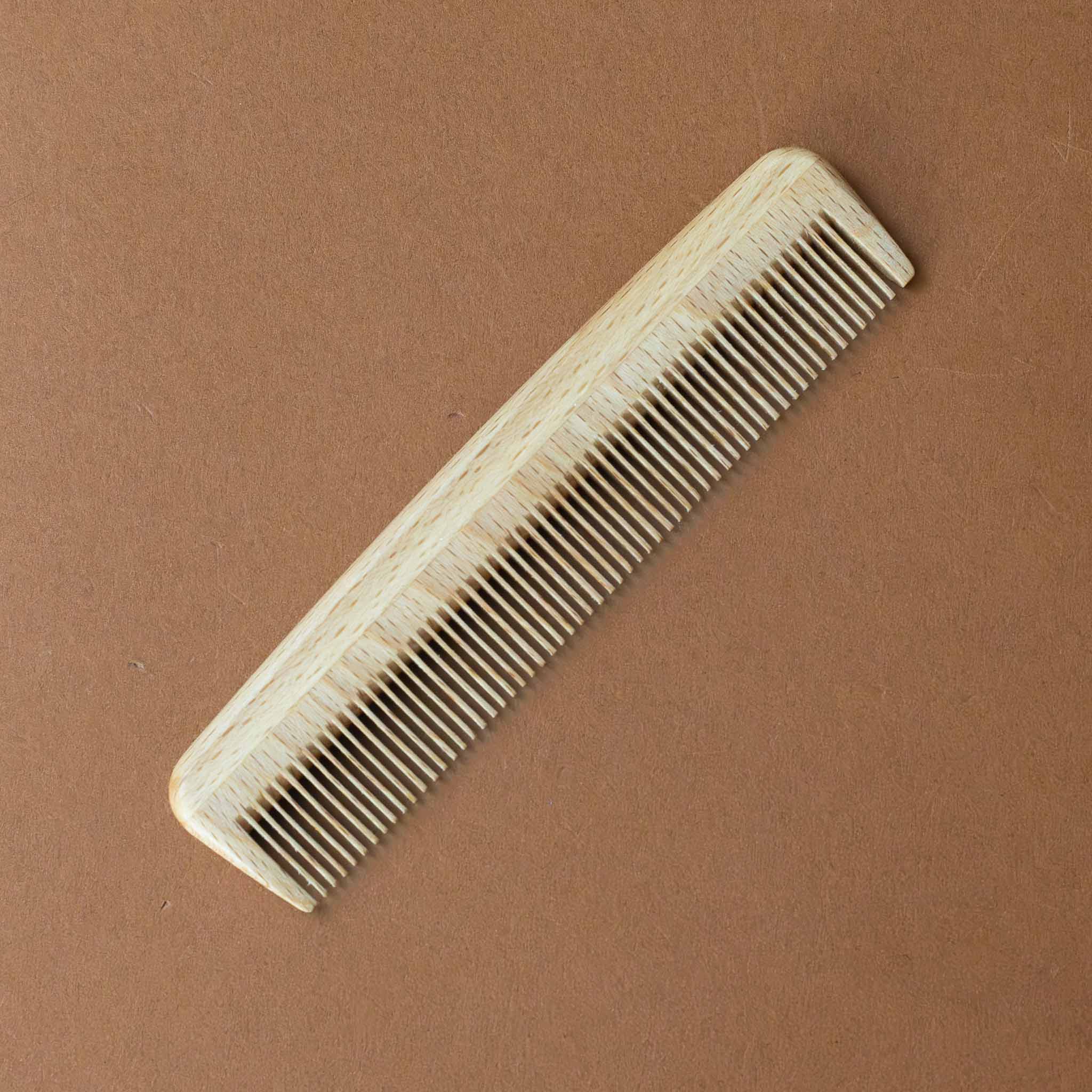 petite-wooden-comb-set