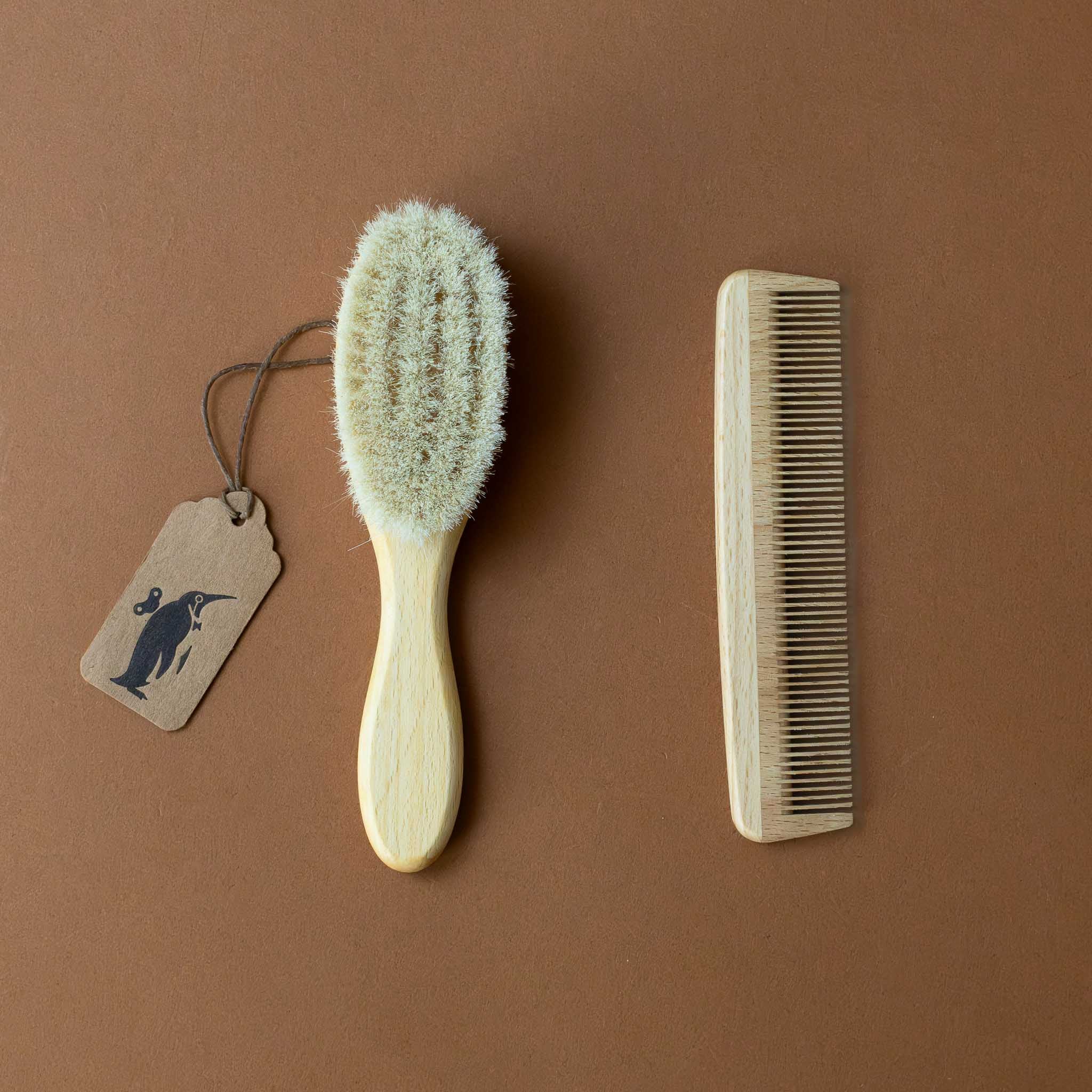 petite-wooden-brush-and-comb-set