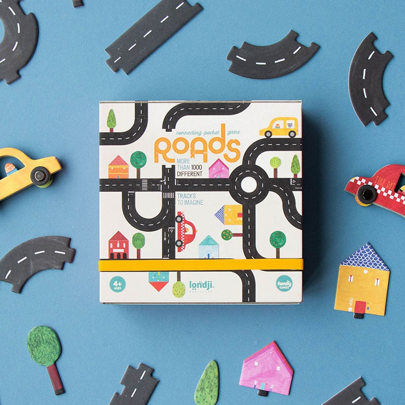 pocket-game-roads Toy road set with packaging on a blue background