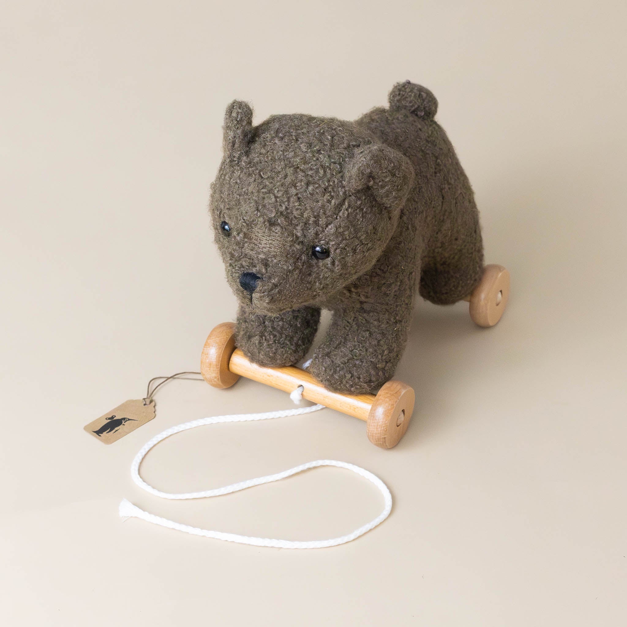 pull-along-raoul-the-cocoa-brown-bear