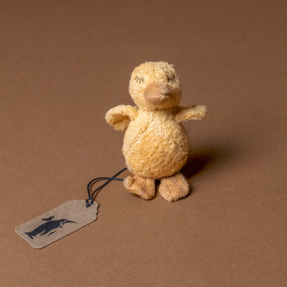 quack-the-duckling-stuffed-animal-sleepy