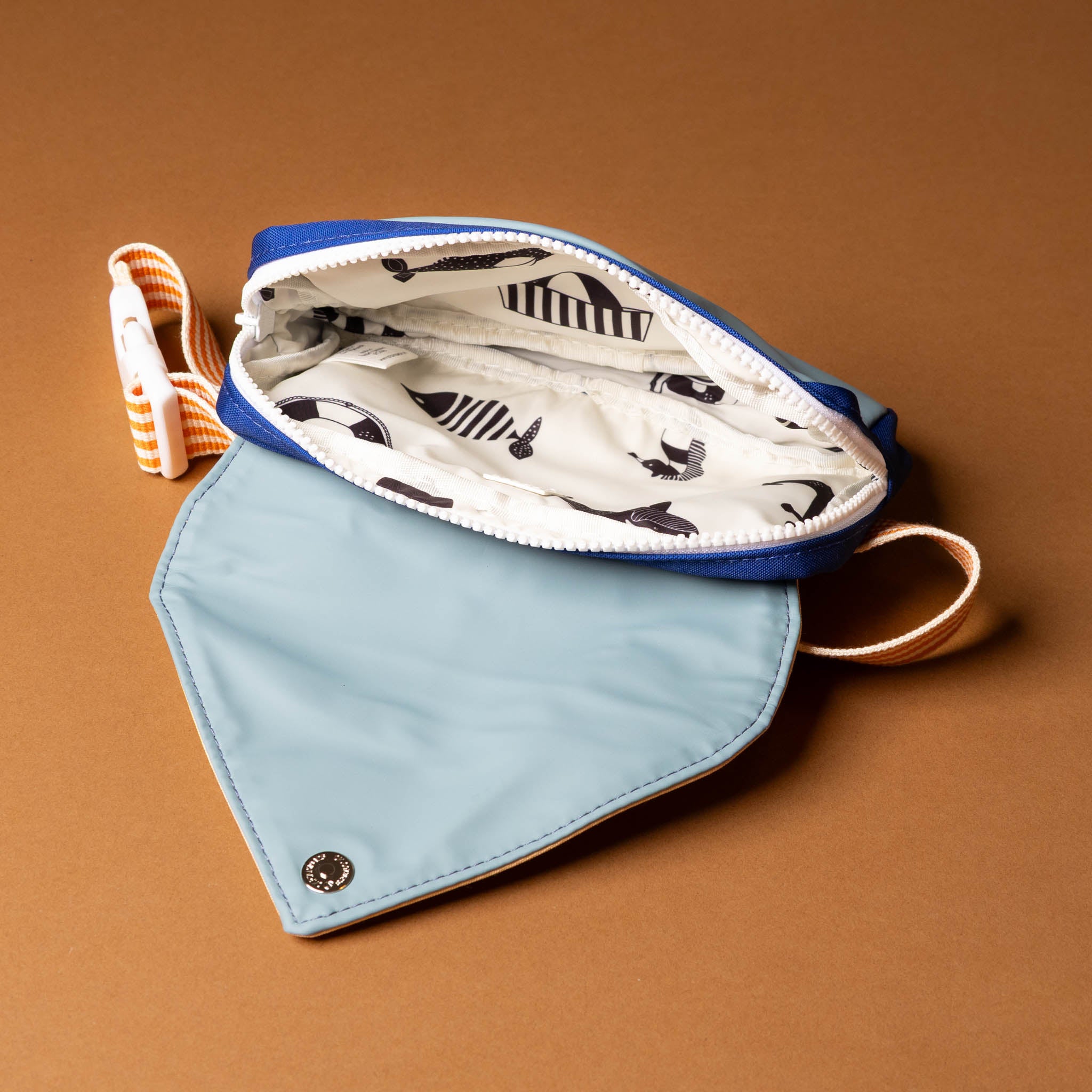 recycled-wonders-fanny-pack-sandy-water-open