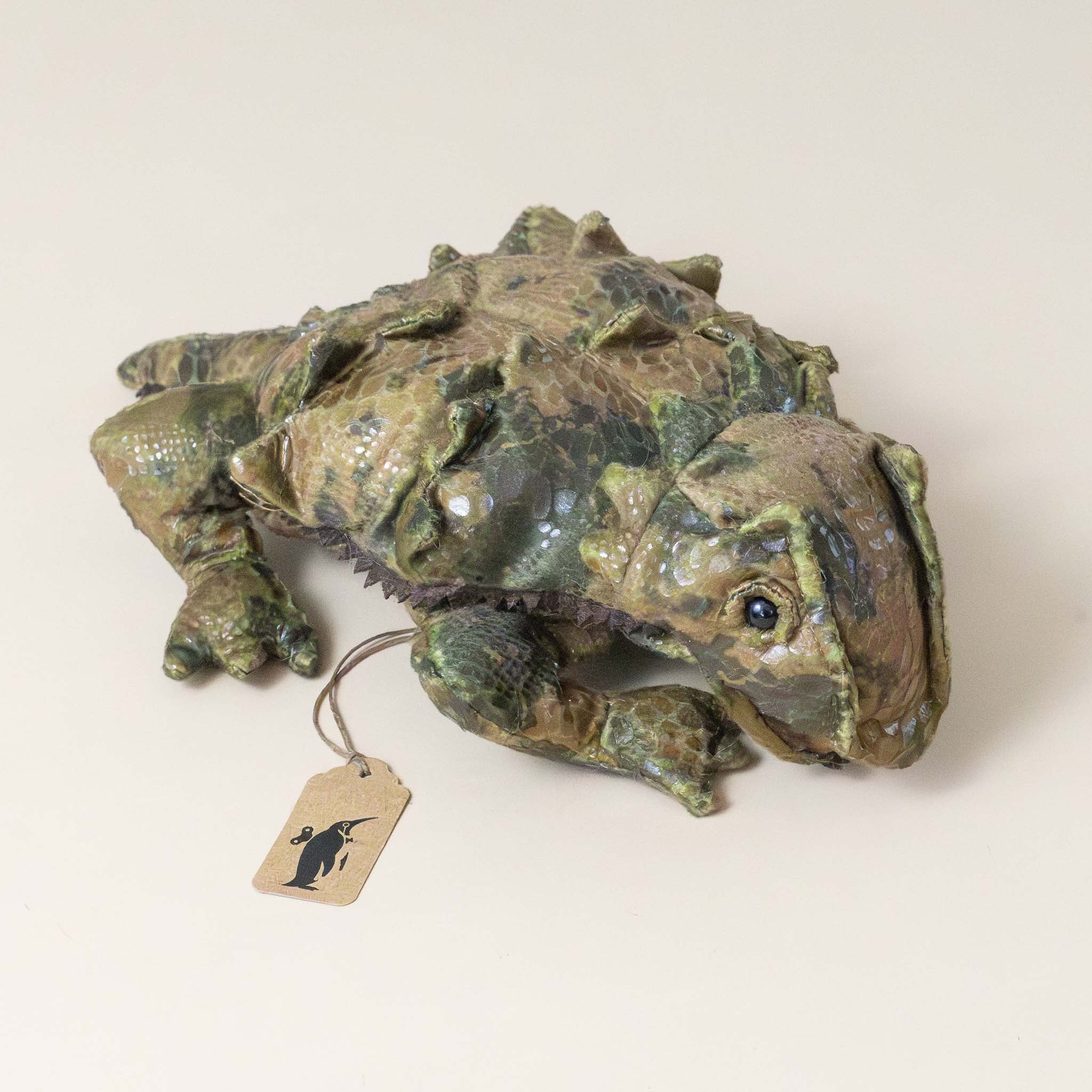 silverback-horned-lizard-hand-puppet