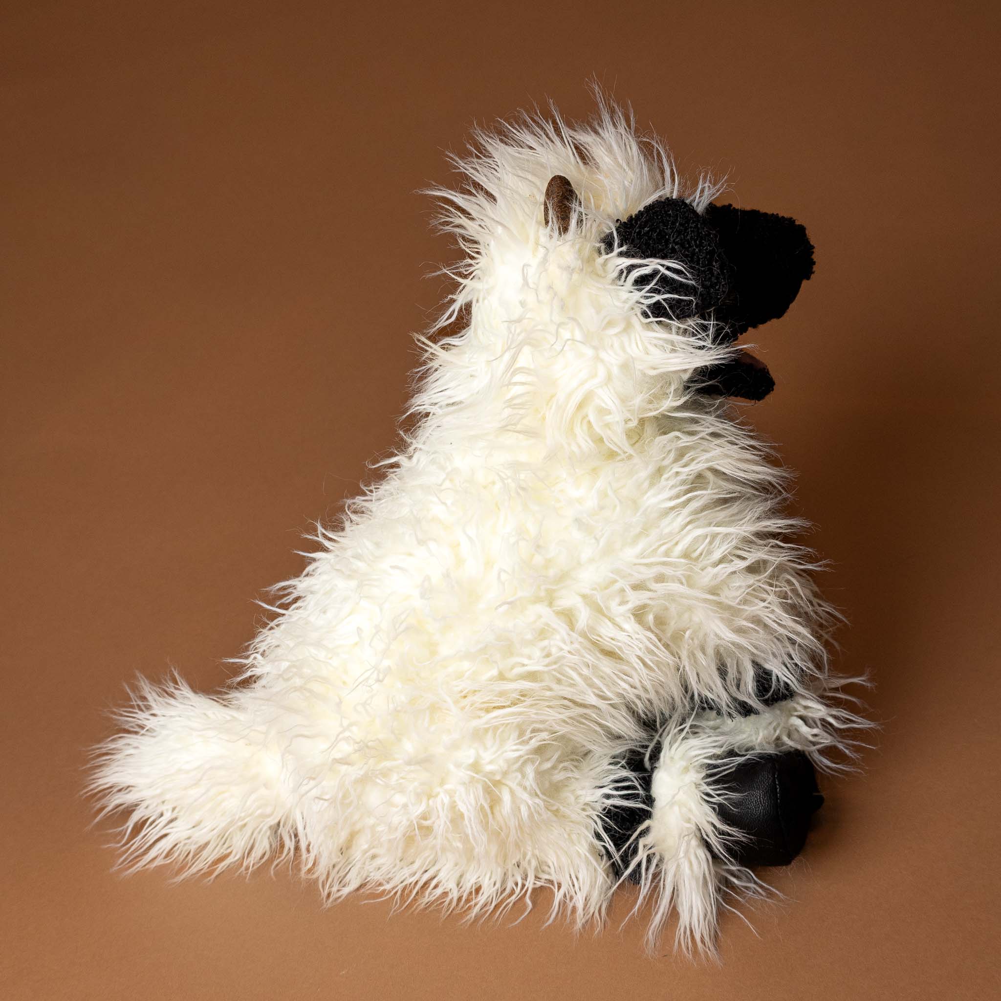 valais-black-nose-sheep-hand-puppet