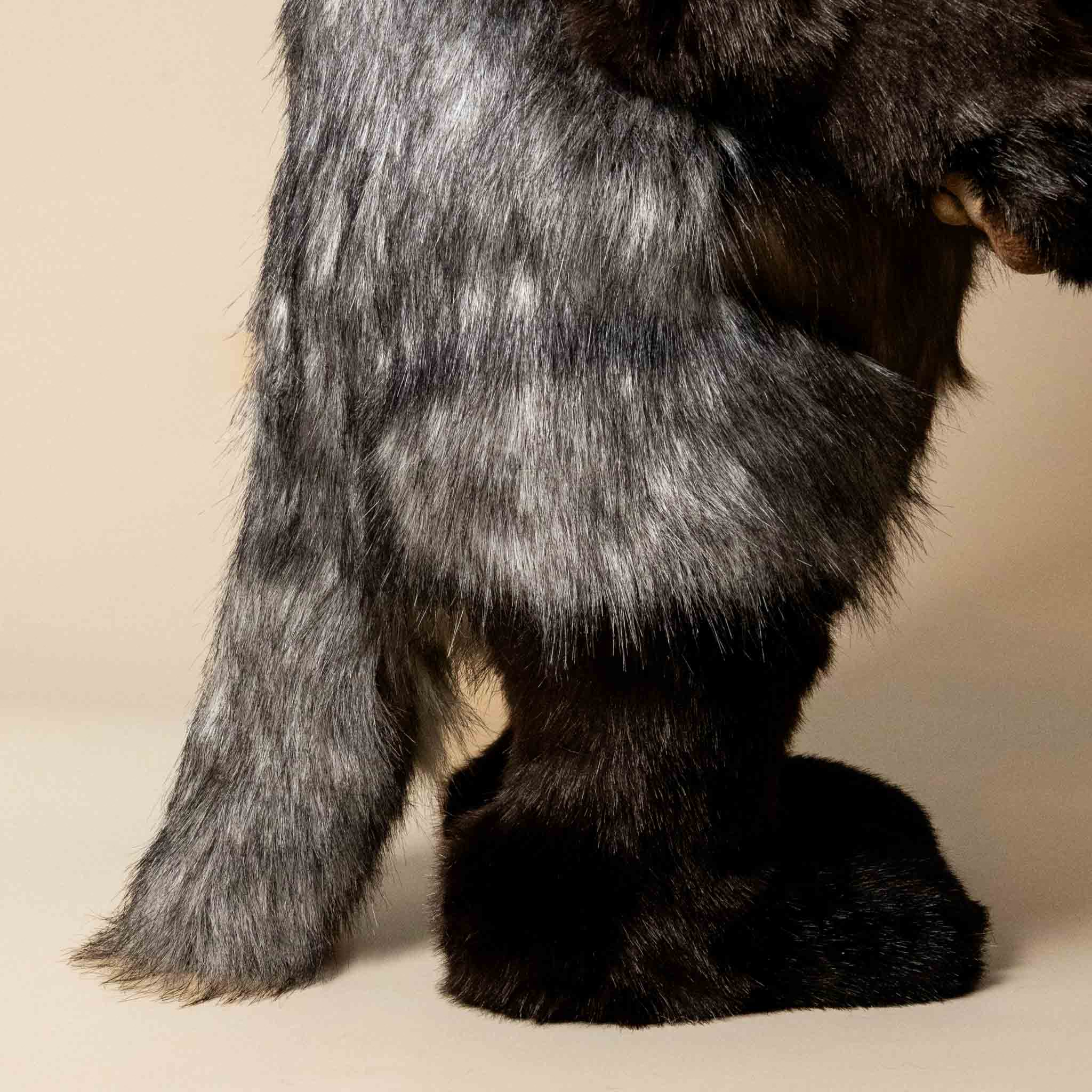 wildwood-the-burrowing-badger-stuffed-animal-tail