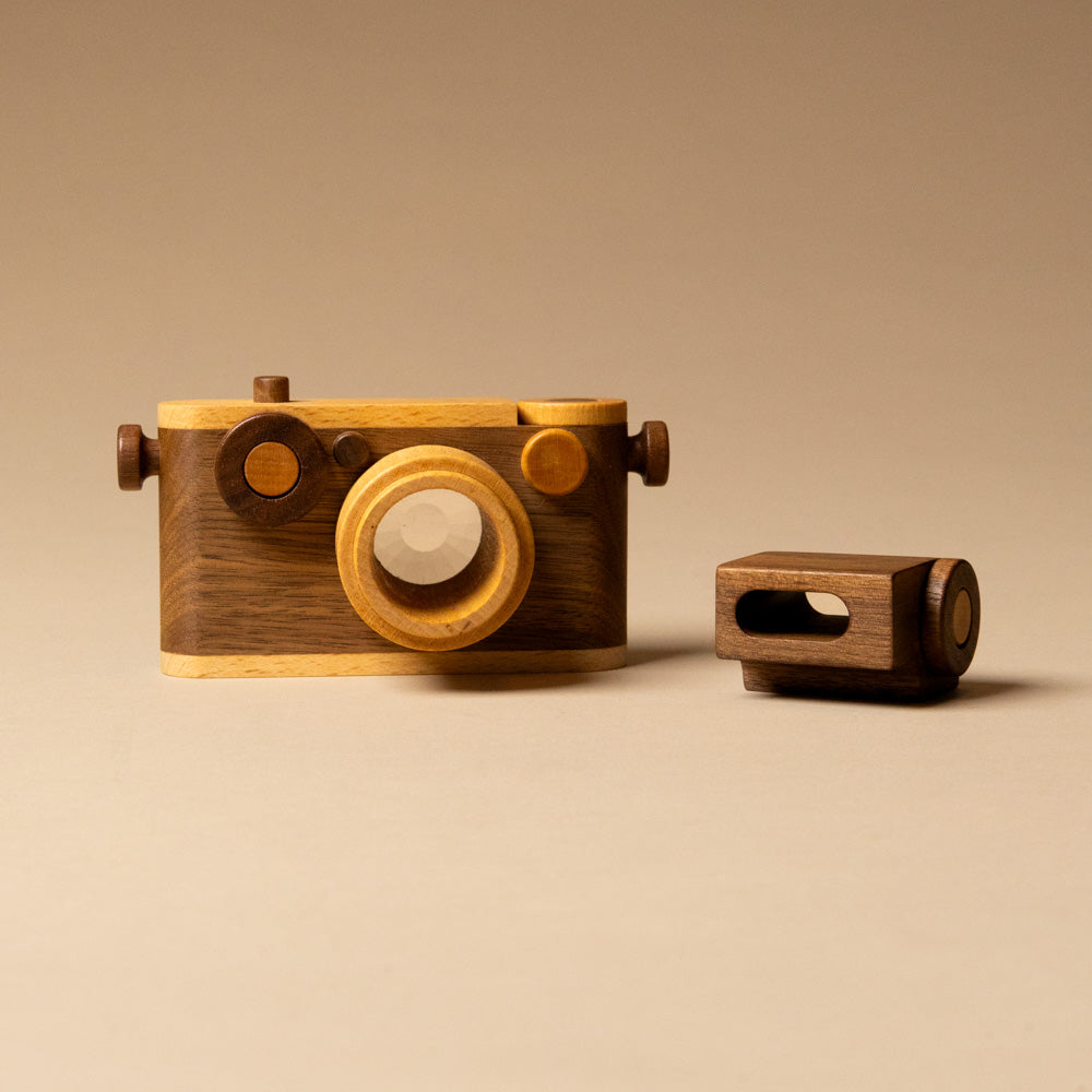 wooden-35mm-vintage-style-play-camera-walnut-with-flash-off