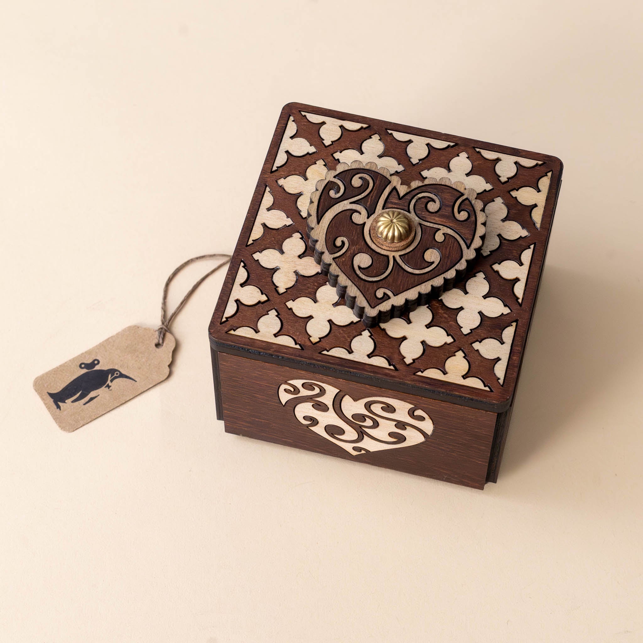 wooden-heart-box-puzzle