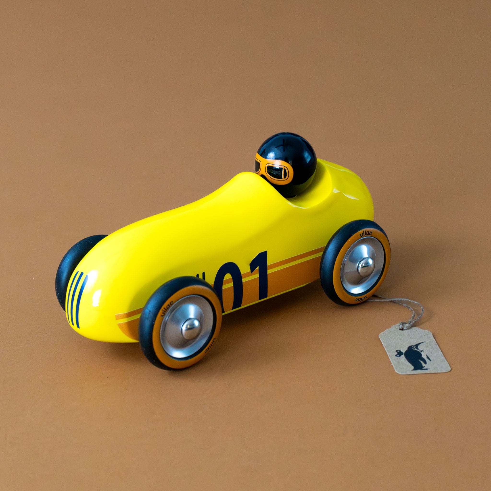 wooden-old-sport-compet-car-canary