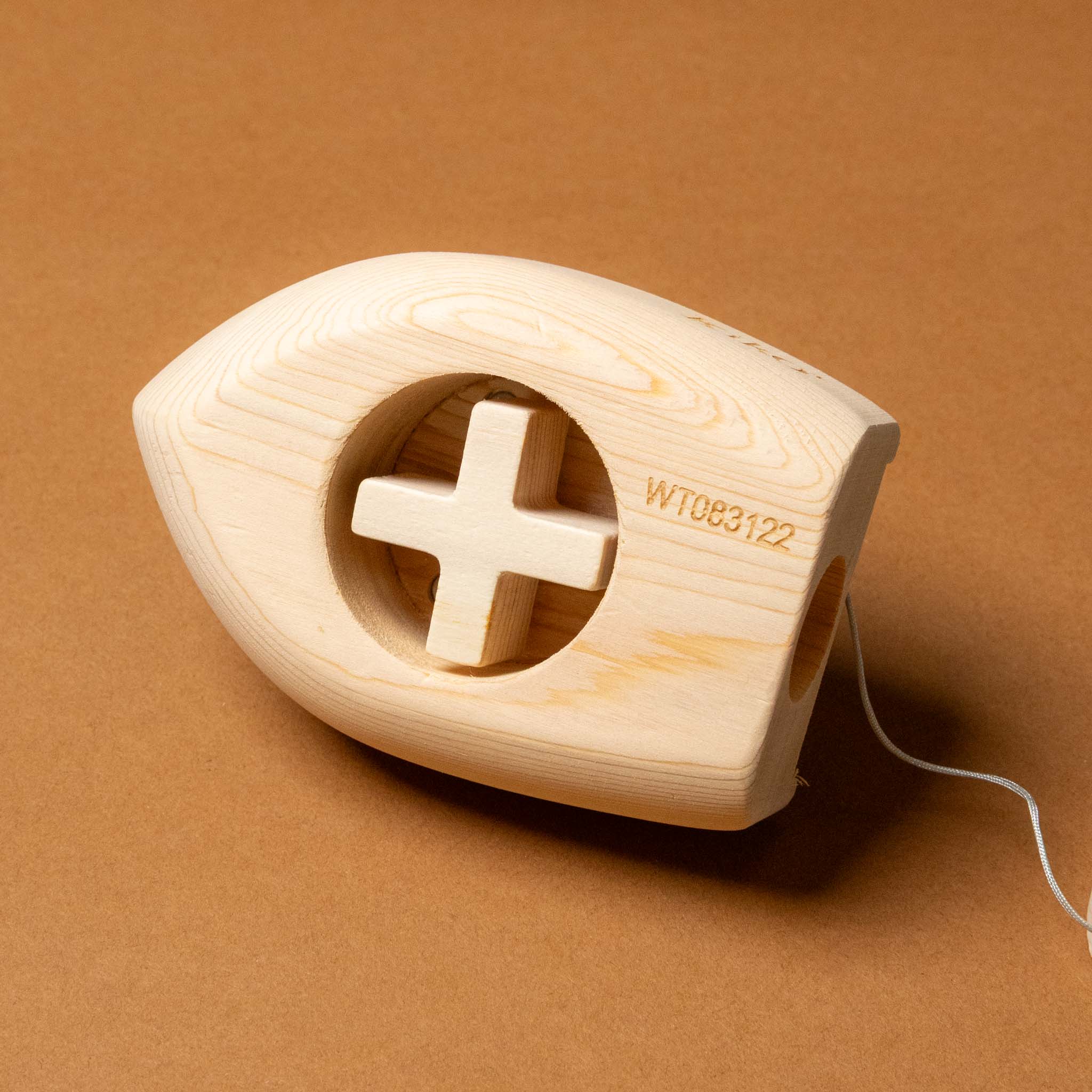 wooden-wind-up-tug-boat-blue-wind-up-gear