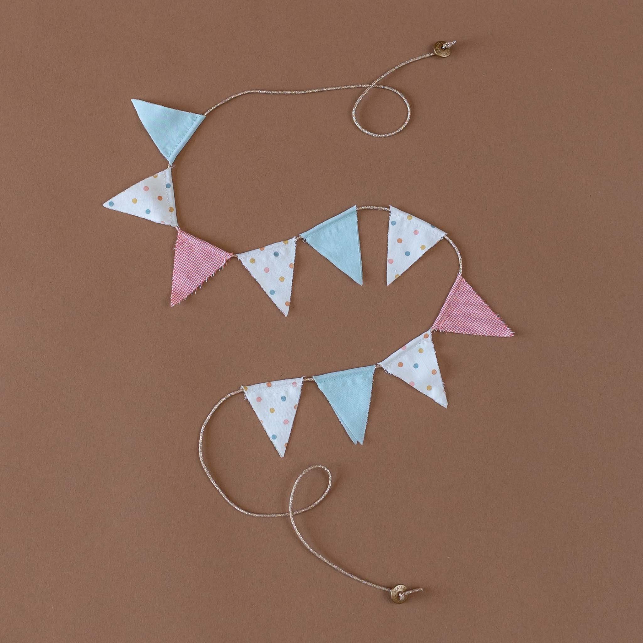 10-multi-color-triangular-flags-garland