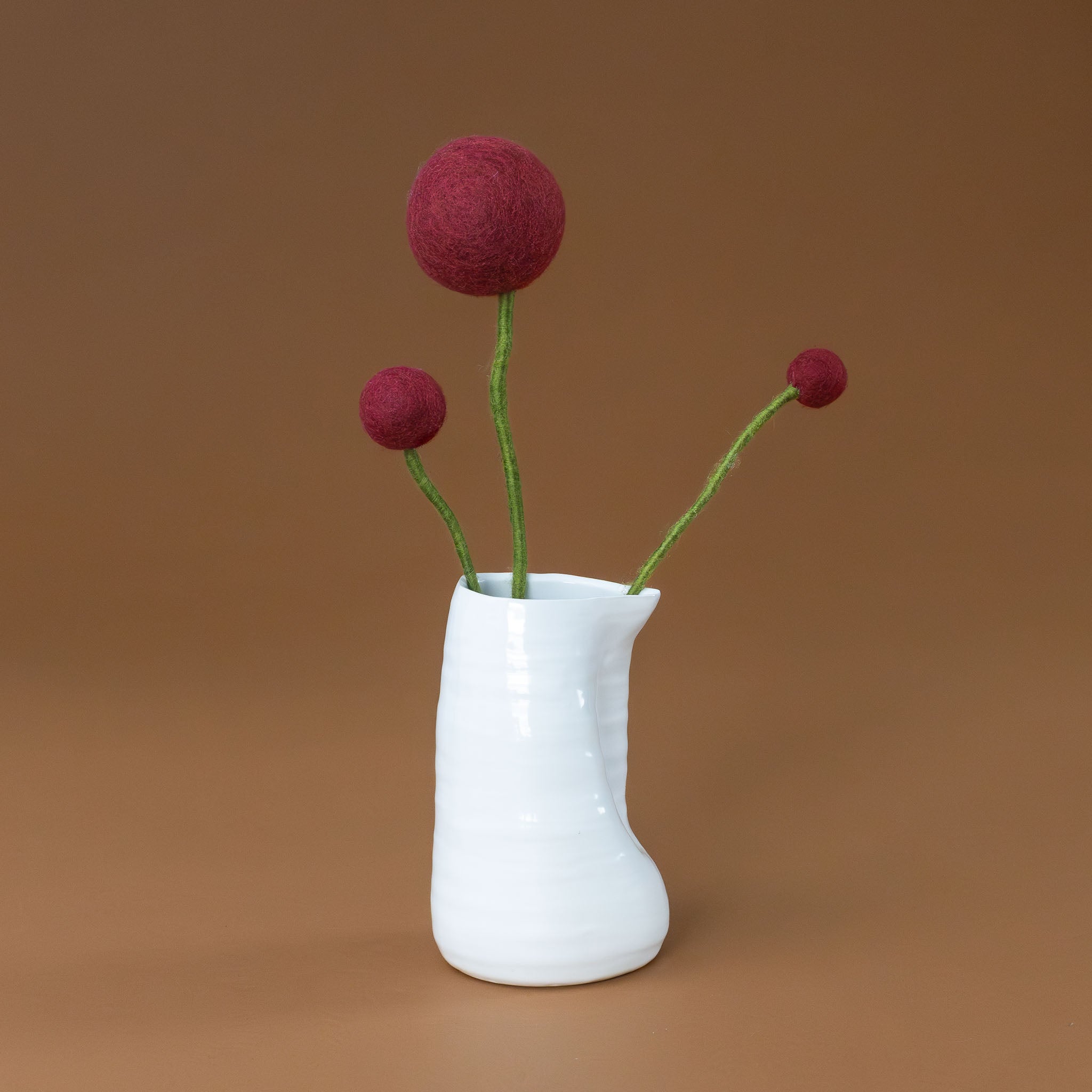 ceramic-tegan-vase-short-with-xl-l-sm-felt-merlot-pom