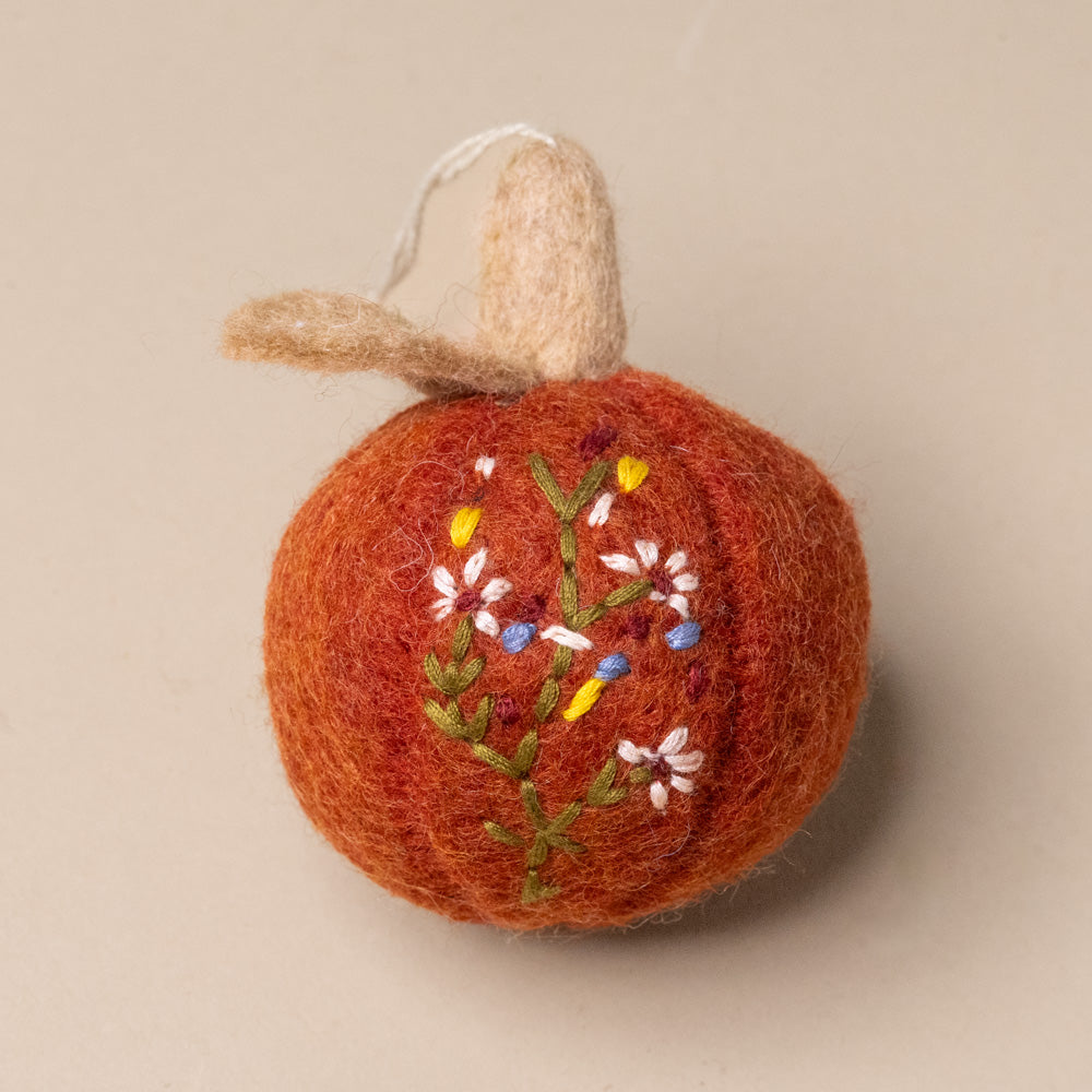 felt-embroidered-pumpkin-ornament-rust