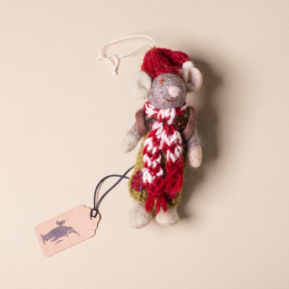 felted-grey-mouse-ornament--green-overalls-and-back-pack-