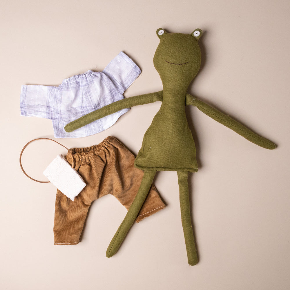 fern-the-frog-chambray-plaid-blouse-and-corduroy-pants-stuffed-animal-with-satchel