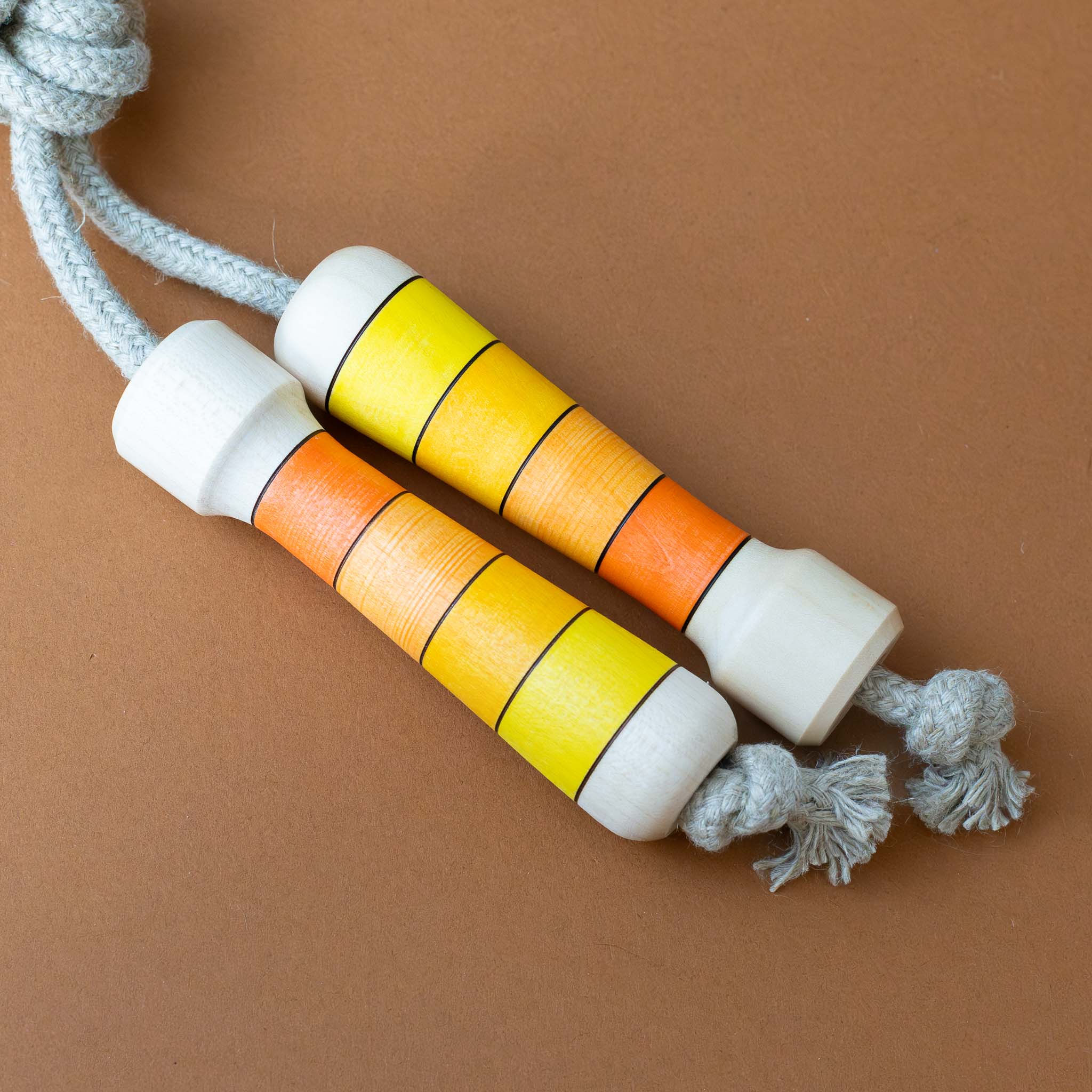 flamenco-jump-rope-with-wooden-handles-orange-ombre