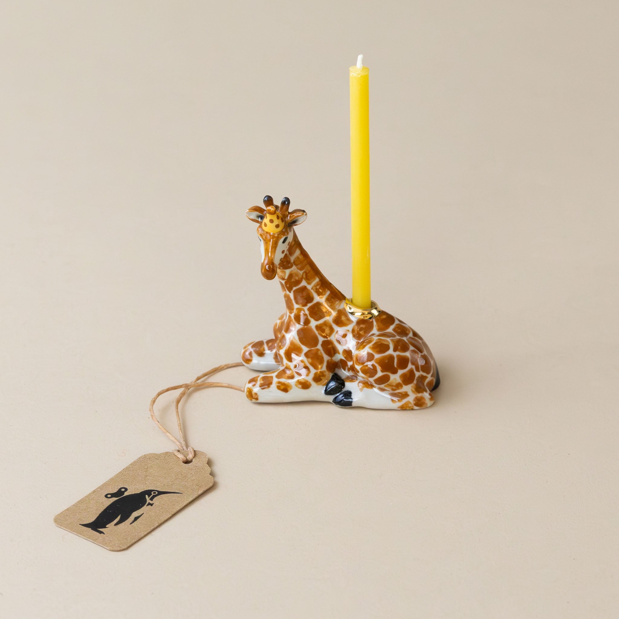 heirloom-porcelain-cake-topper-giraffe