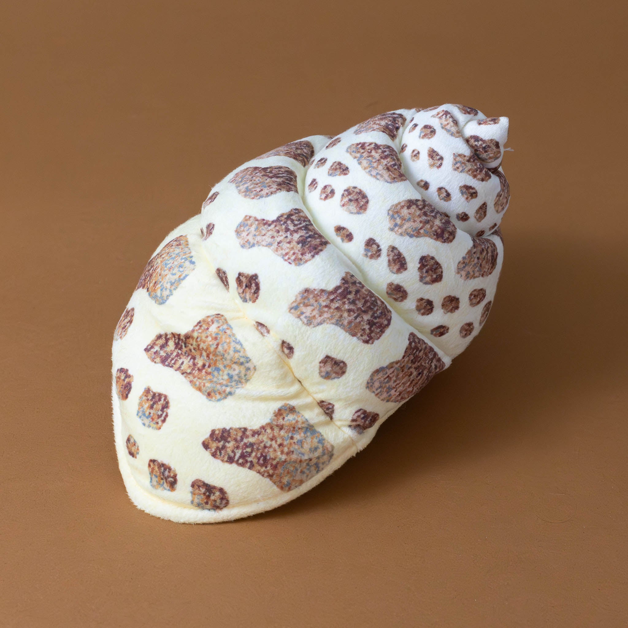 henry-the-hermit-crab-hand-puppet-white-and-brown-spotted-shell