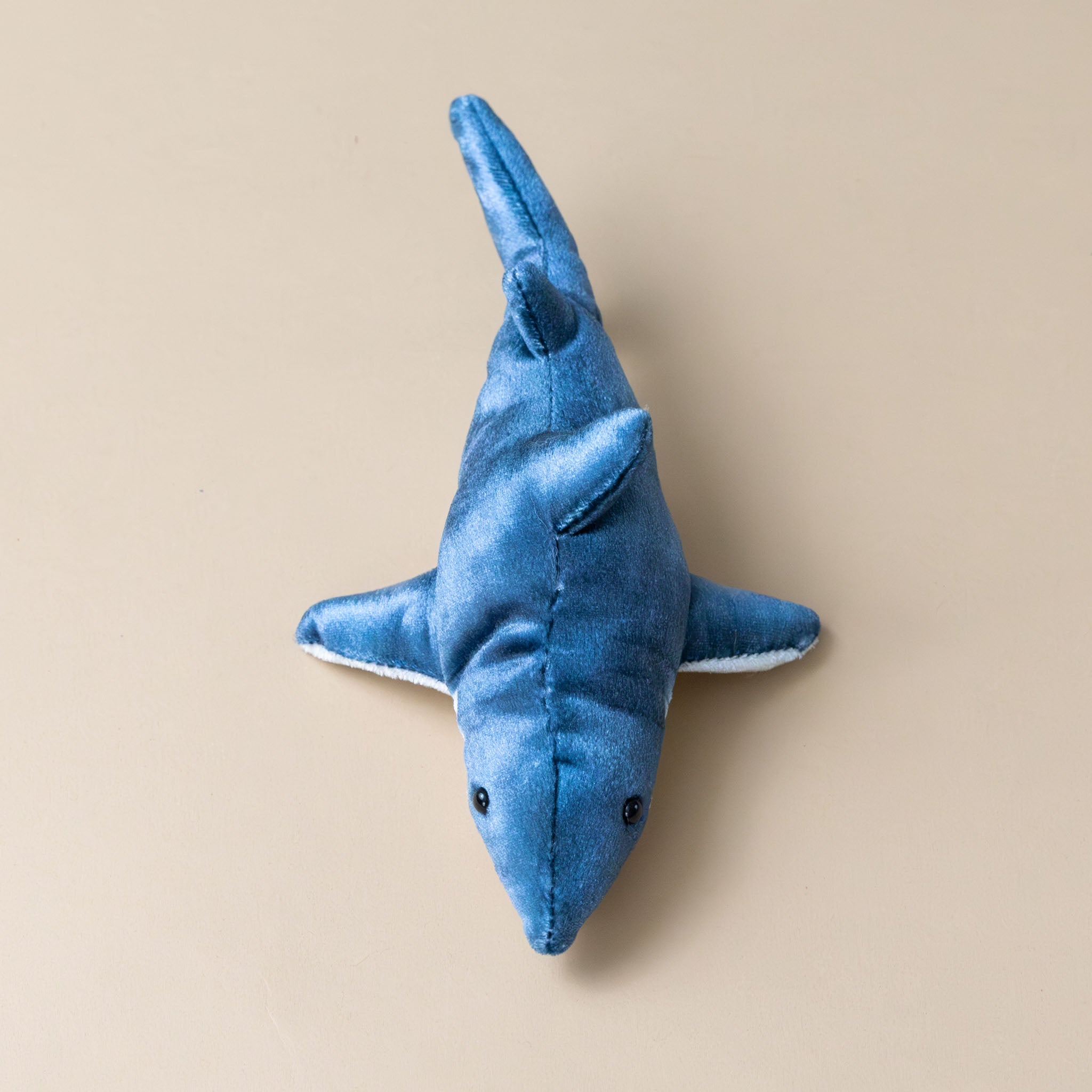 little-shark-finger-puppet-top-with-fins
