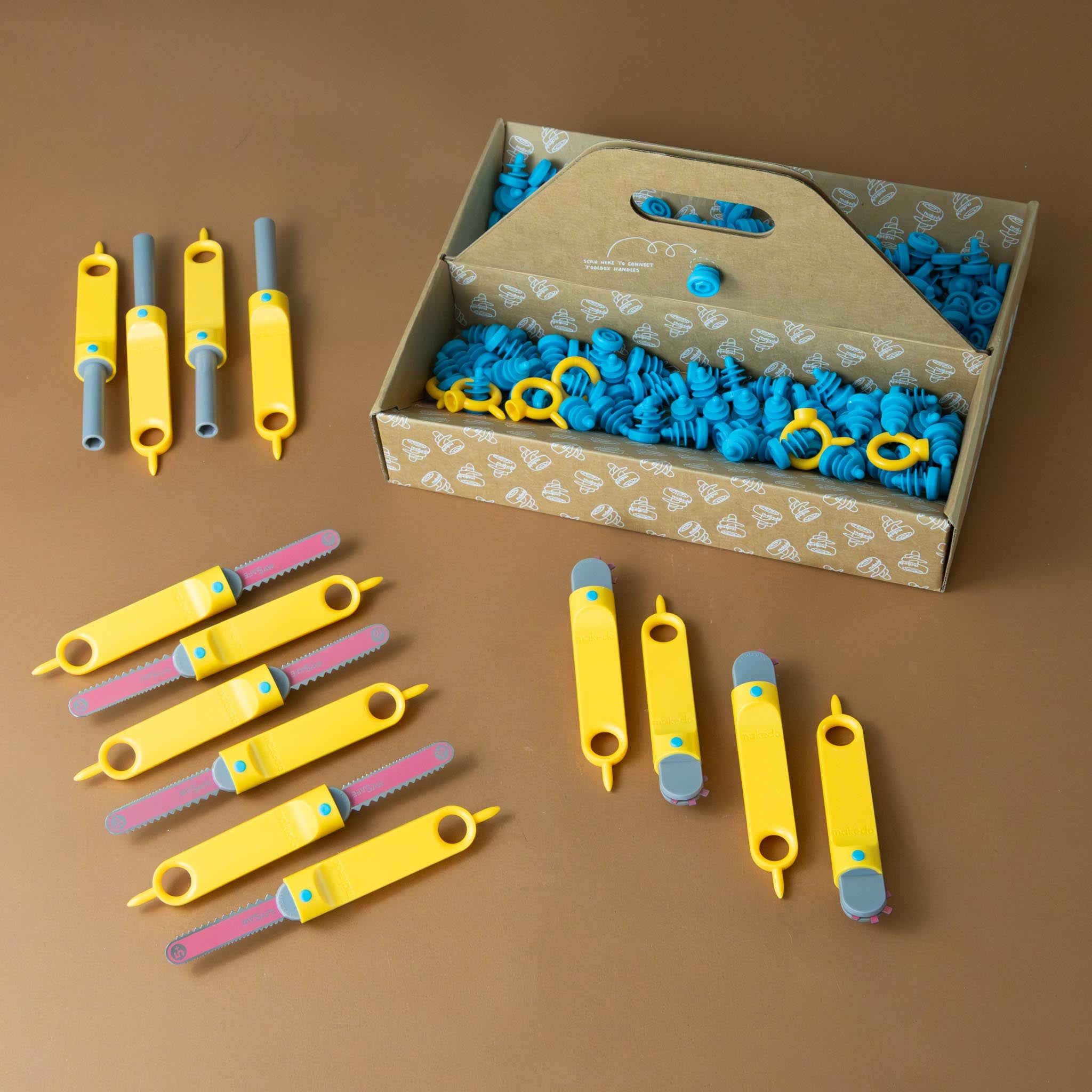makedo-kit-create-box-showing-all-parts-in-the-kit-opened-showing-the-tools-scrus-and-tool-box