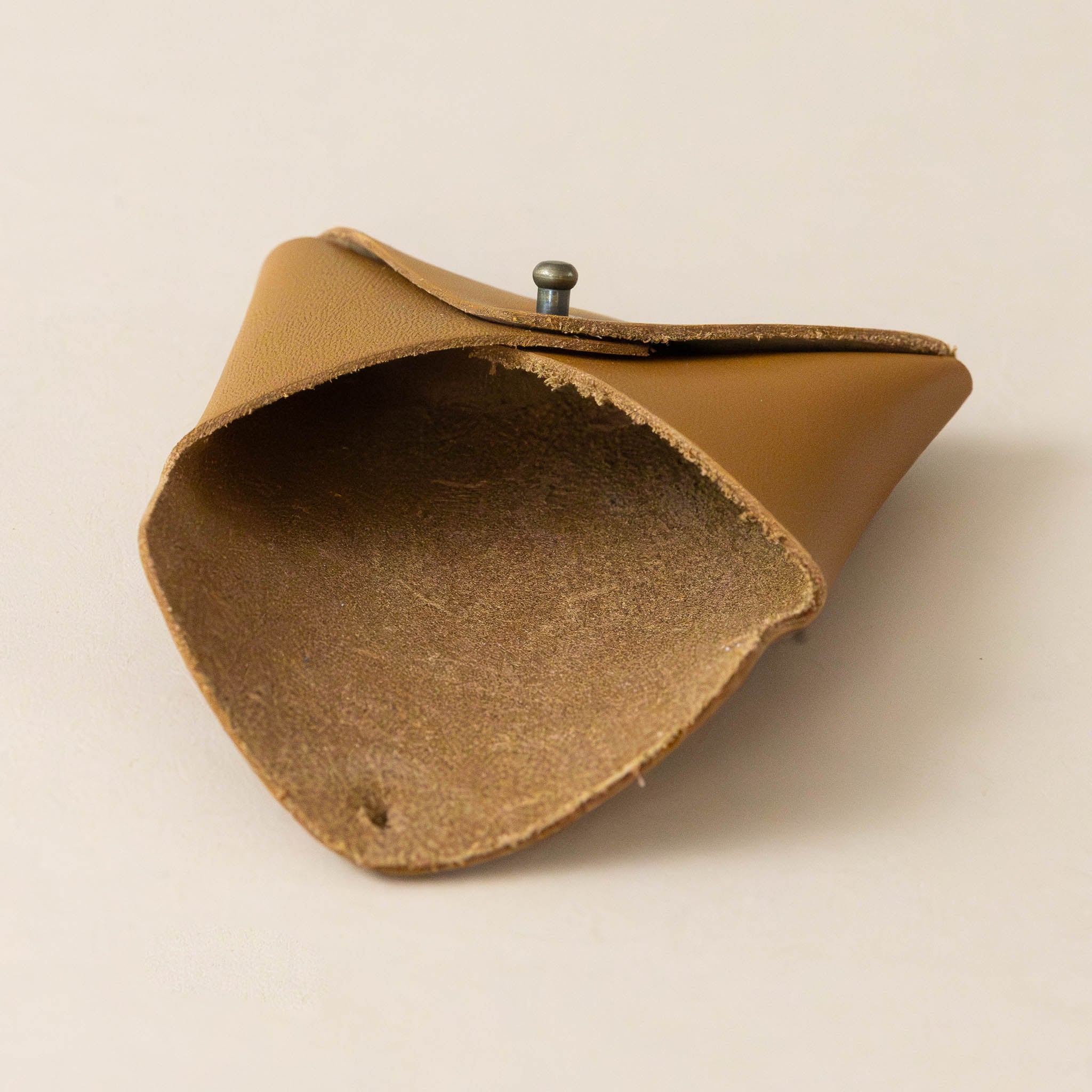 mini-heart-centered-bear-pouch-caramel-open