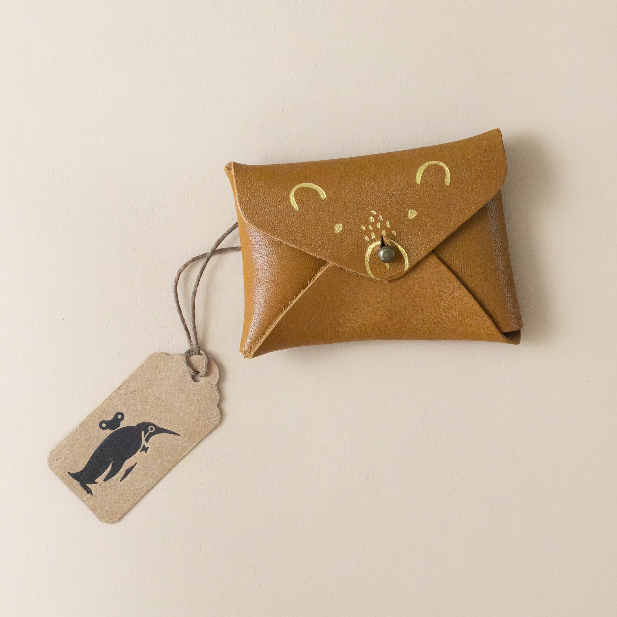 mini-heart-centered-bear-pouch-caramel