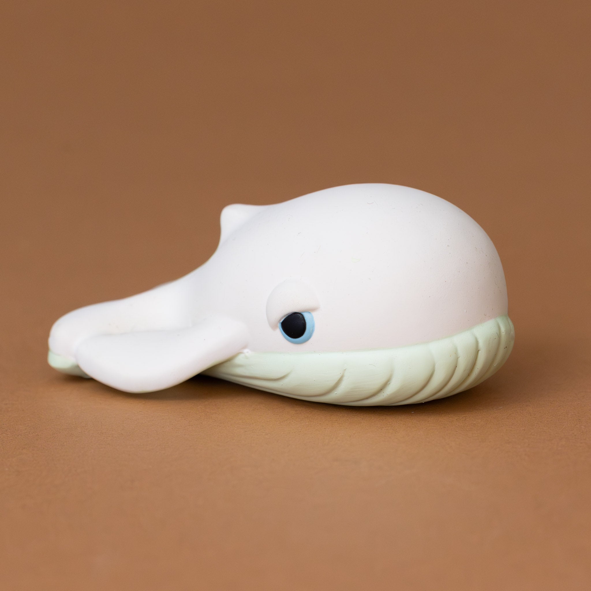 walter-the-whale-teether-side